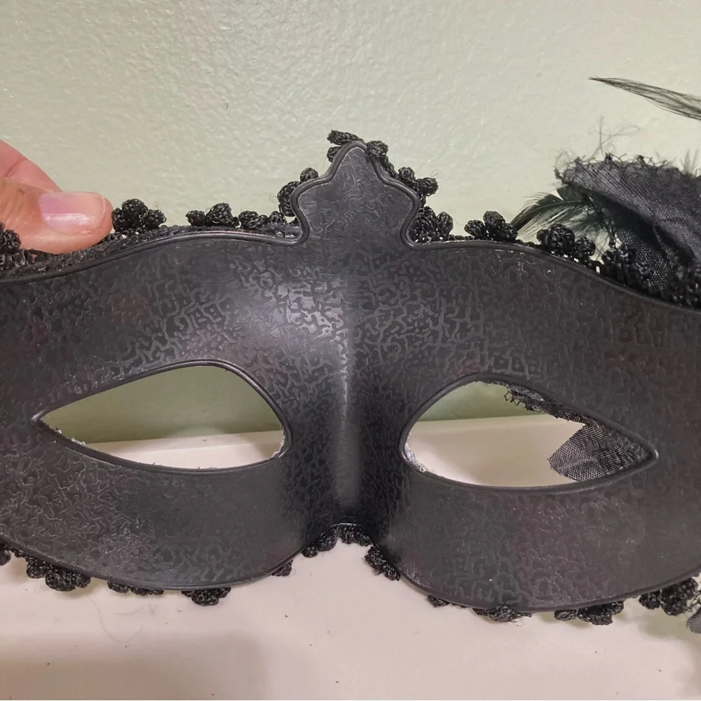 MASK Masquerade Venetian Mask Lace Black Flower Black Feathers Bling Halloween